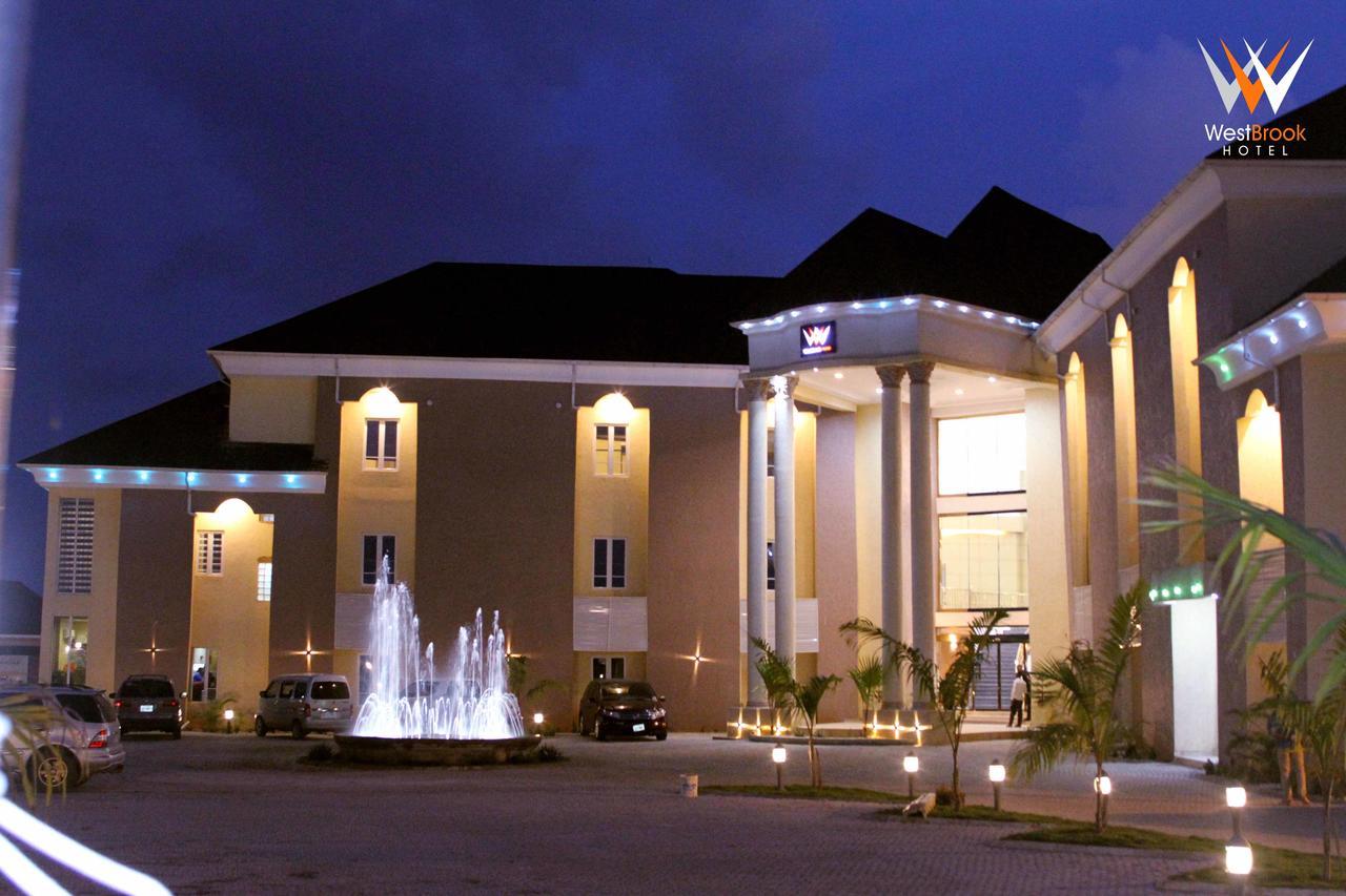 Westbrook Hotel Owerri Екстериор снимка