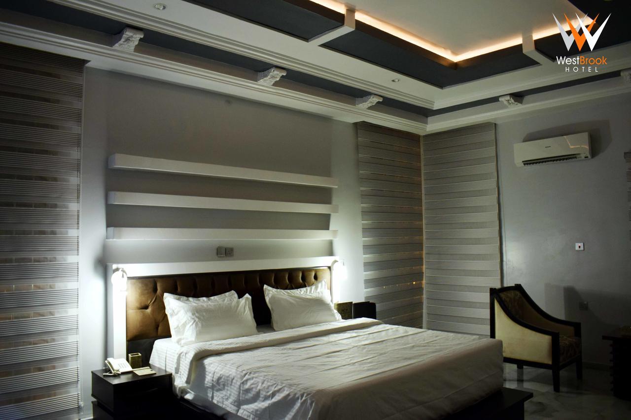 Westbrook Hotel Owerri Екстериор снимка