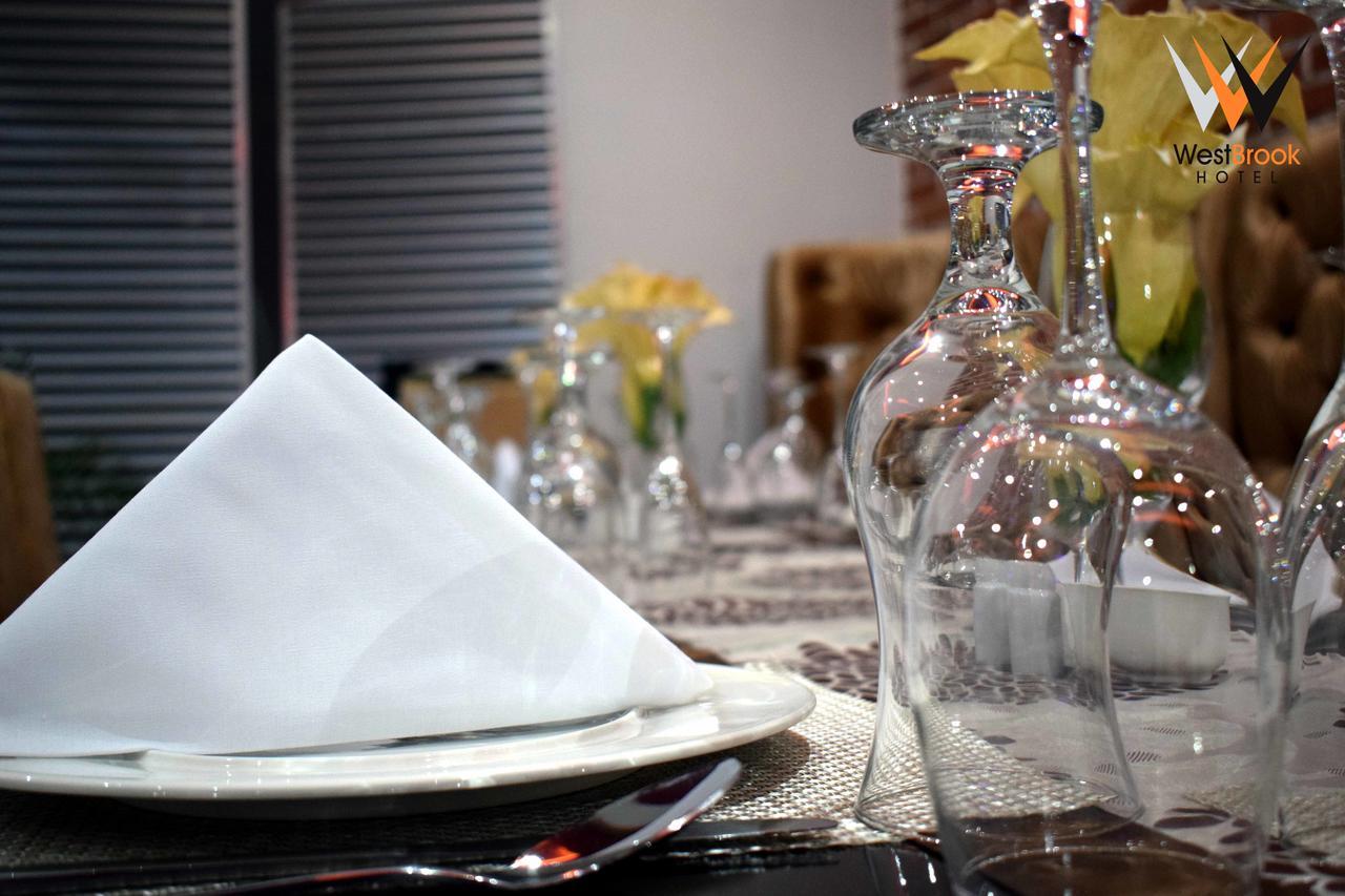 Westbrook Hotel Owerri Екстериор снимка