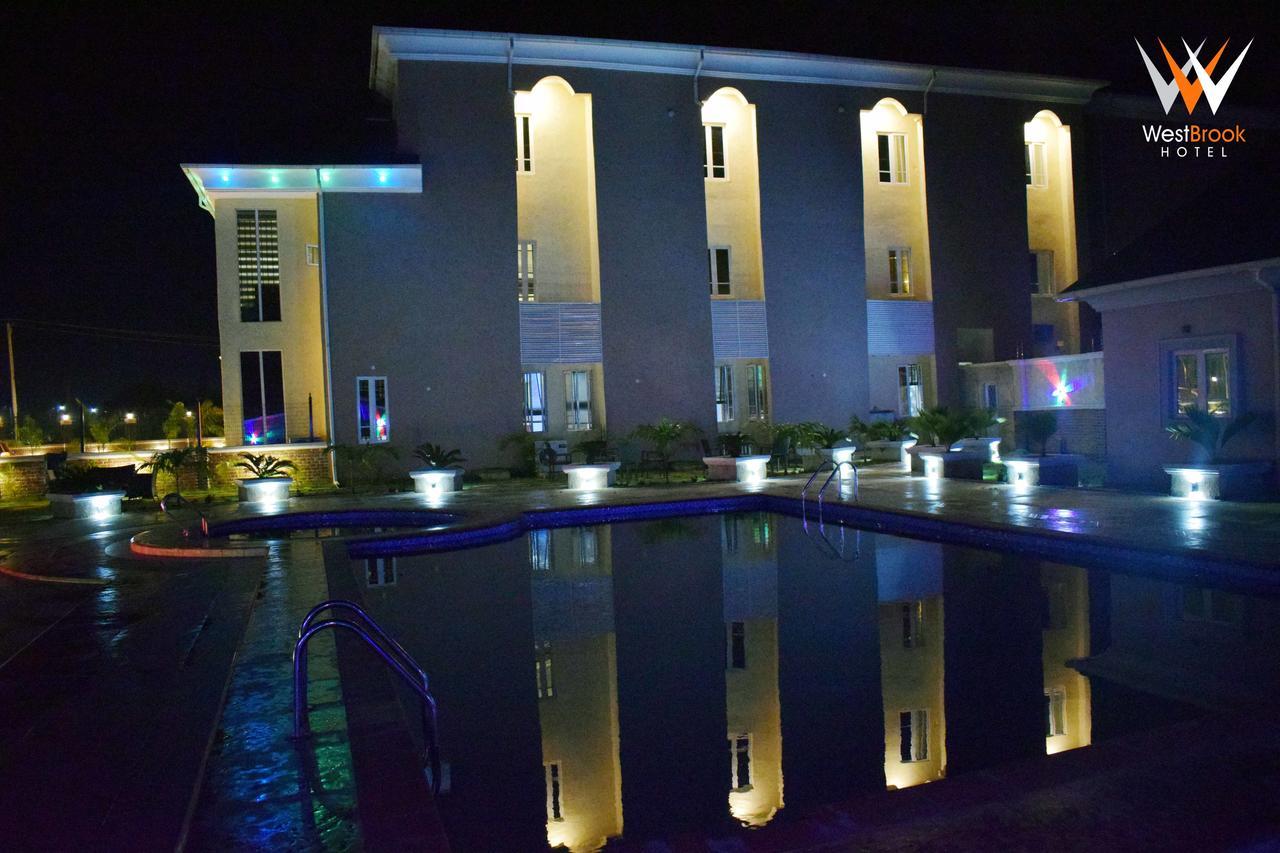 Westbrook Hotel Owerri Екстериор снимка