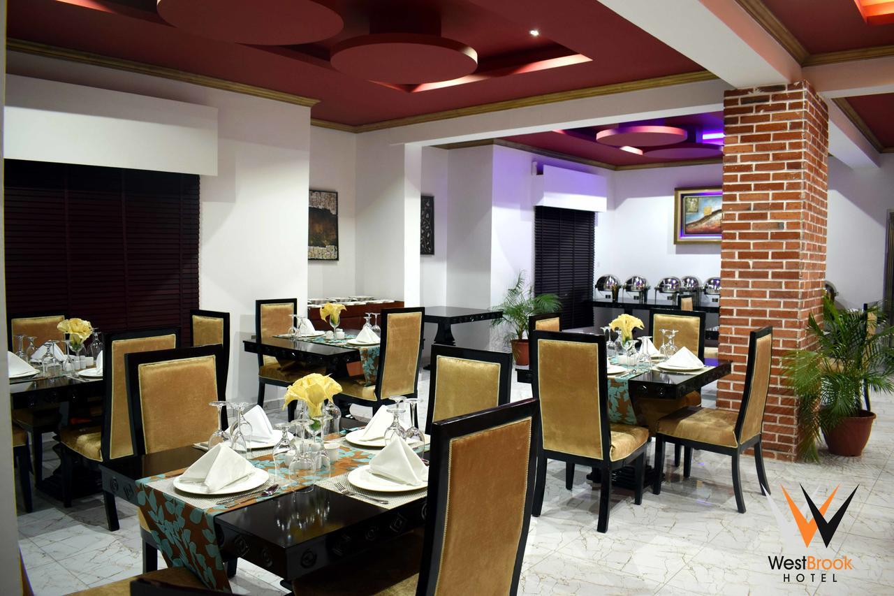 Westbrook Hotel Owerri Екстериор снимка