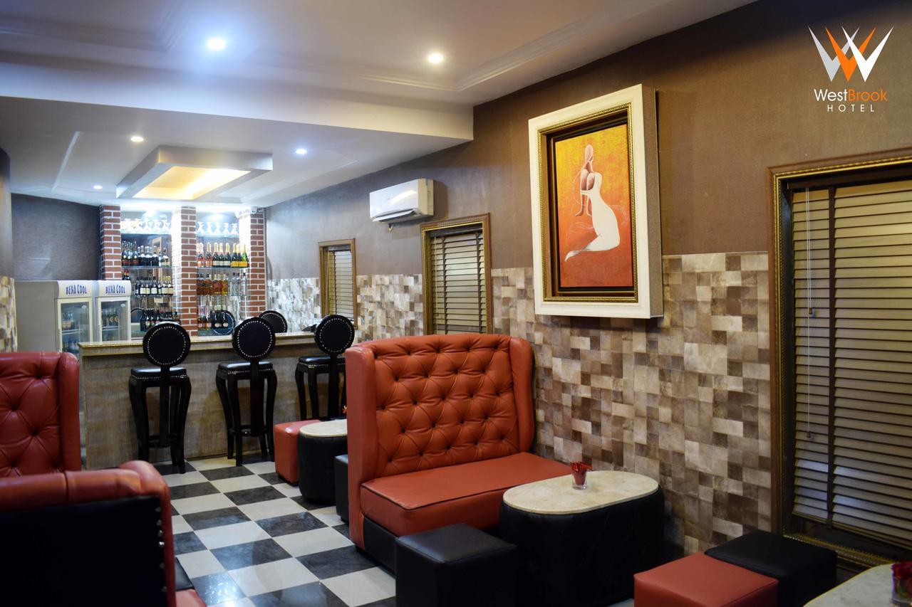 Westbrook Hotel Owerri Екстериор снимка
