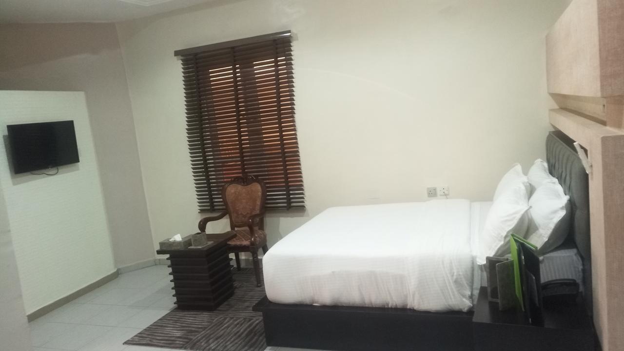 Westbrook Hotel Owerri Екстериор снимка