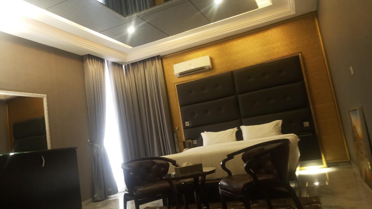 Westbrook Hotel Owerri Екстериор снимка
