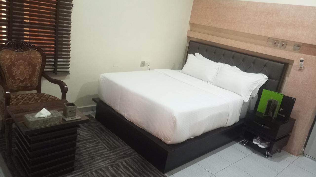 Westbrook Hotel Owerri Екстериор снимка